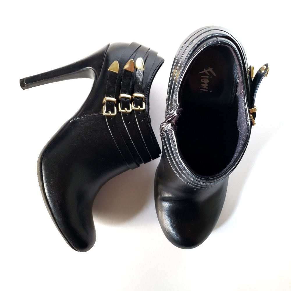 FIONI Black Faux Leather Ankle Boots strappy 7